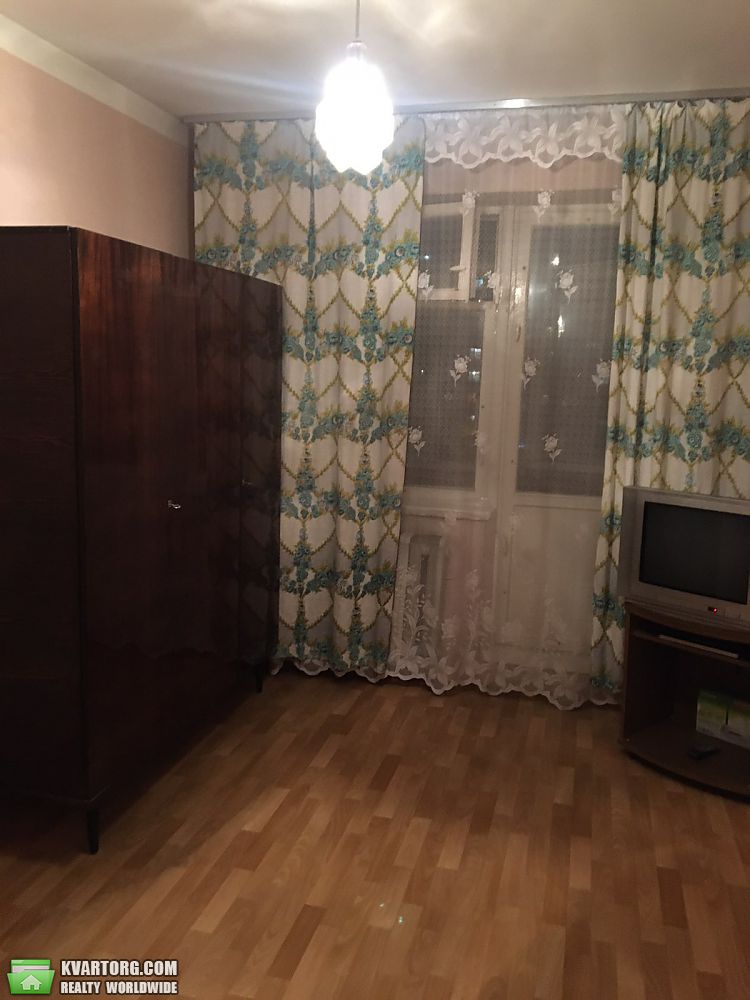 Rent out 2-room apartment. Киев, Зои Гайдай — photo 5