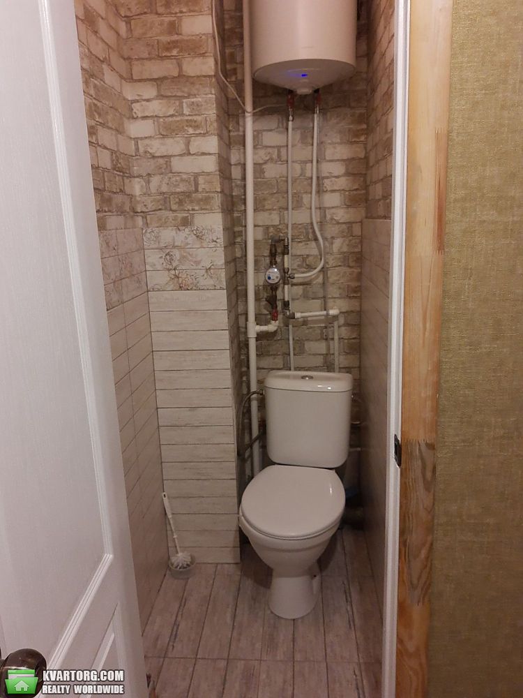 Rent out 2-room apartment. Киев, Верховинная — photo 9