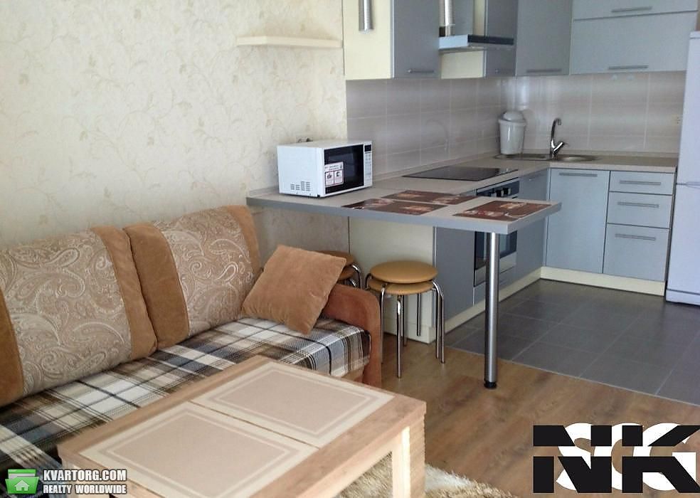 Rent out 1-room apartment. Киев, Регенераторная — photo 2