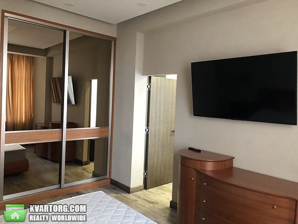 Rent out 2-room apartment. Киев, Ващенко — photo 2