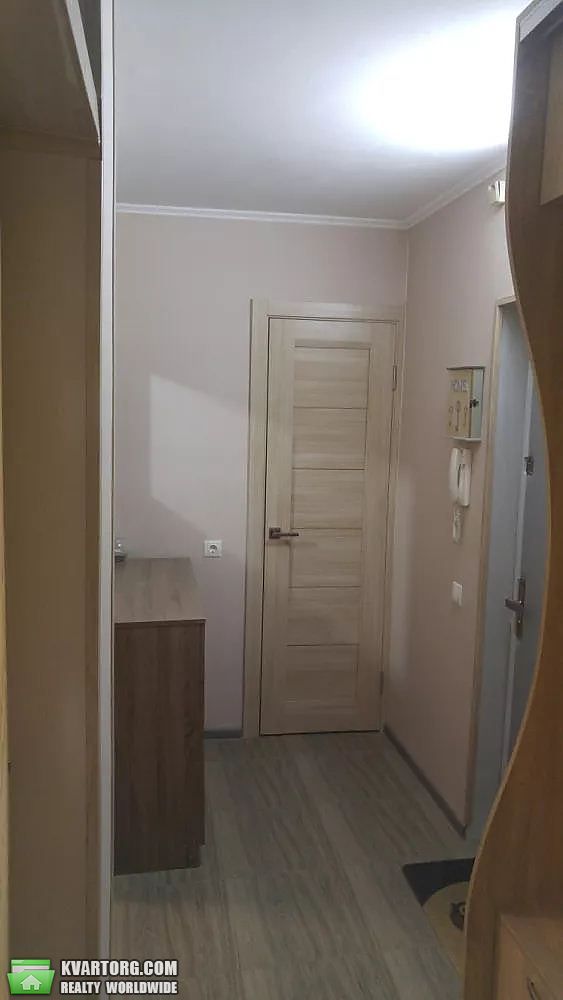 Rent out 1-room apartment. Киев, проспект Свободы — photo 3