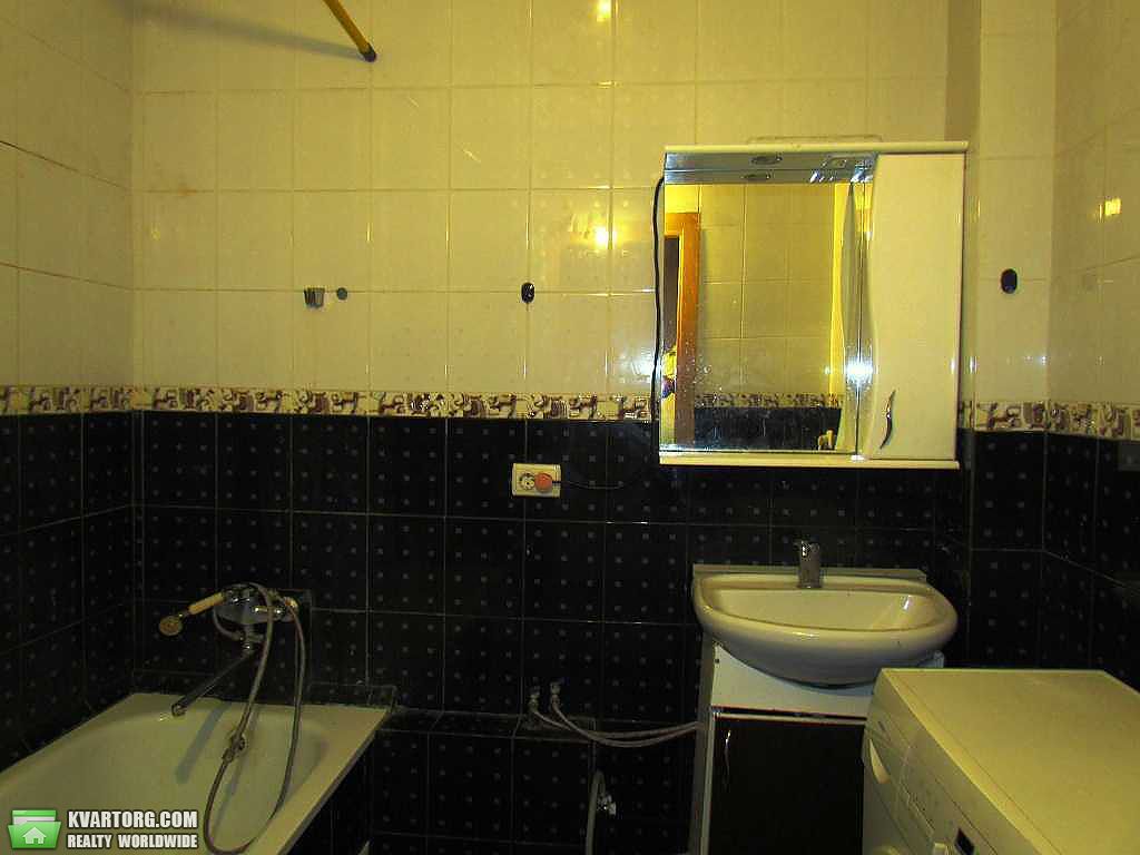 Sell 3-room apartment. Киев,  Олевская — photo 10