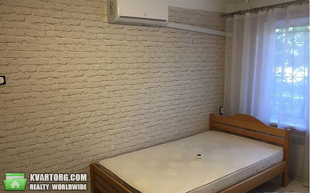 Sell 2-room apartment. Киев,  Дегтяревская — photo 2
