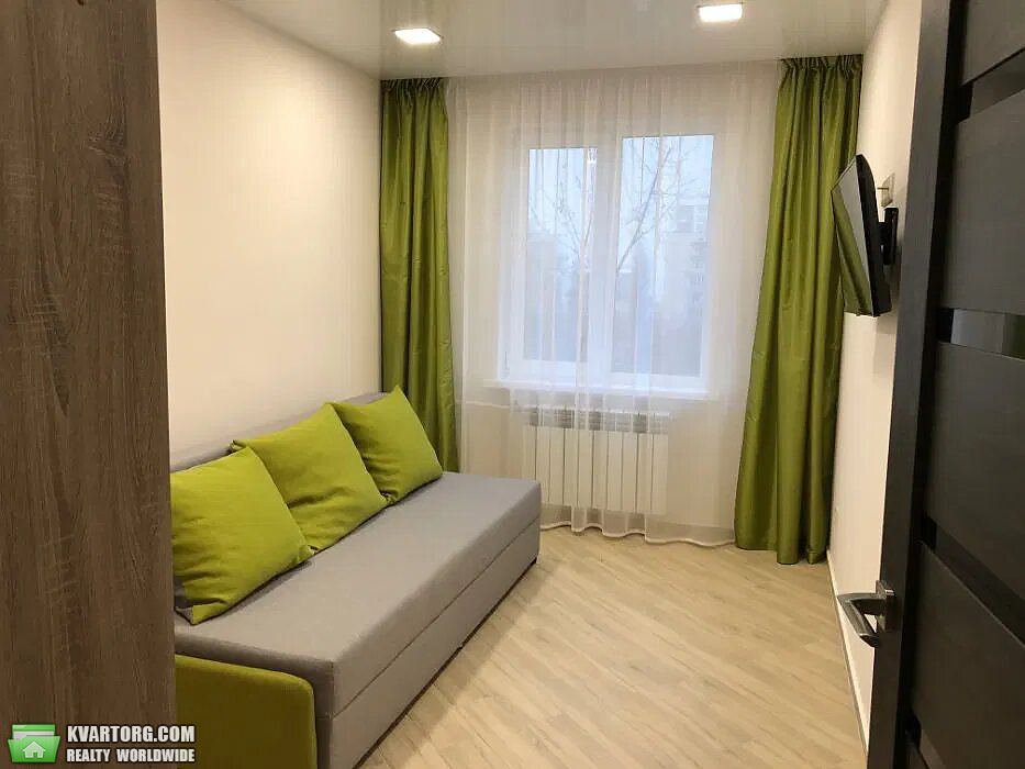 Rent out 2-room apartment. Киев,  Бойченко — photo 1