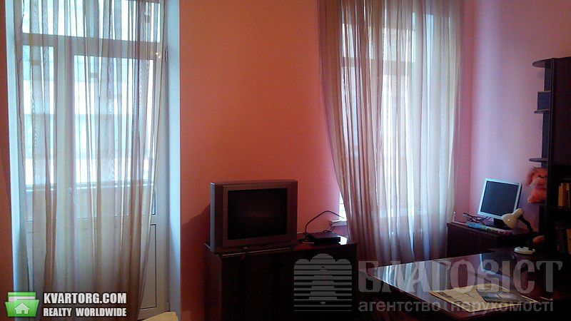 Sell 3-room apartment. Киев,  Тургеневская — photo 1