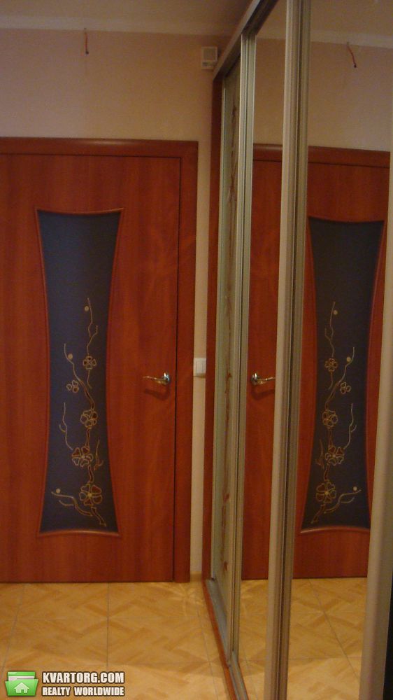 Rent out 2-room apartment. Киев,  Пчелки — photo 10