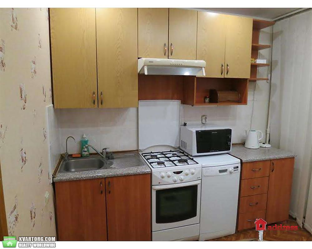 Rent out 2-room apartment. Киев,  Руденко — photo 4