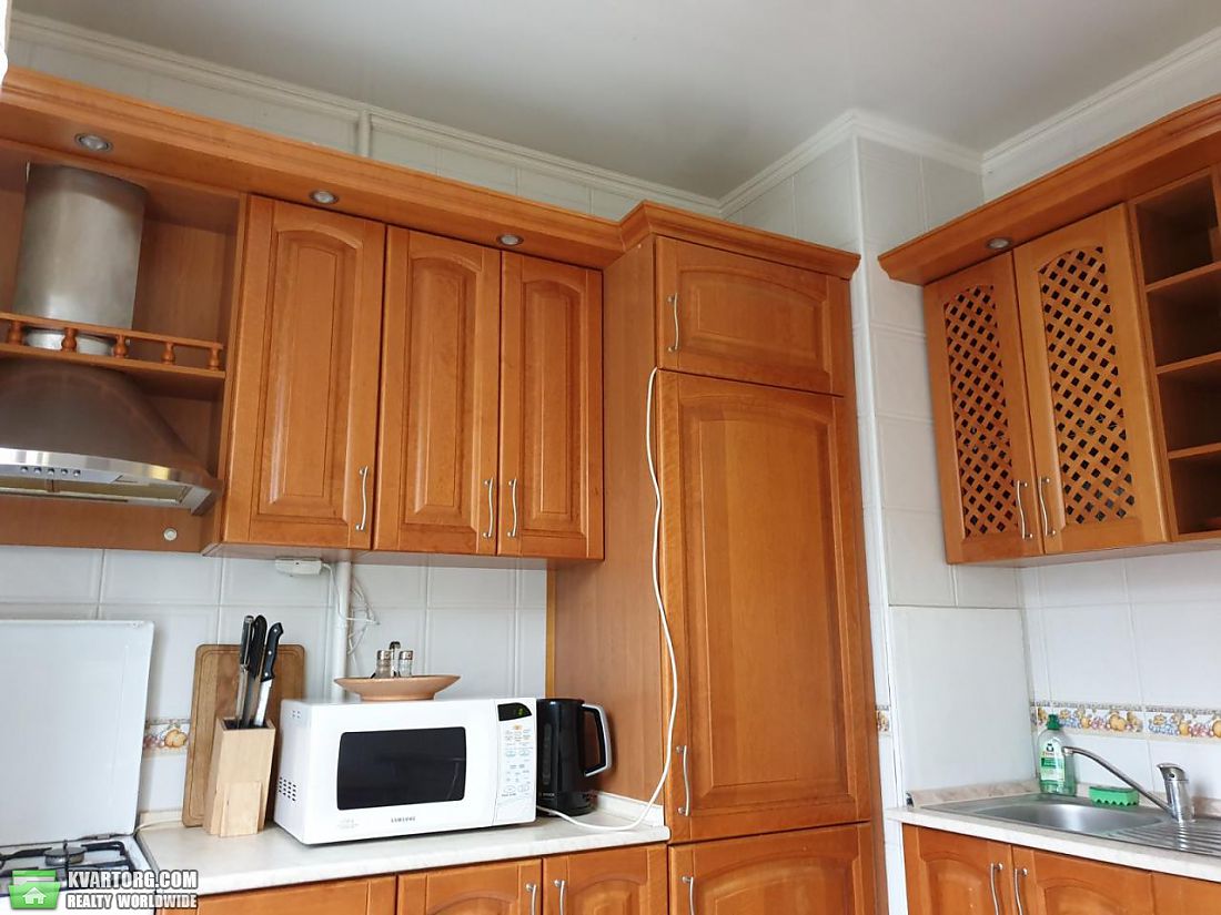 Rent out 3-room apartment. Киев,  Пушкинская — photo 2