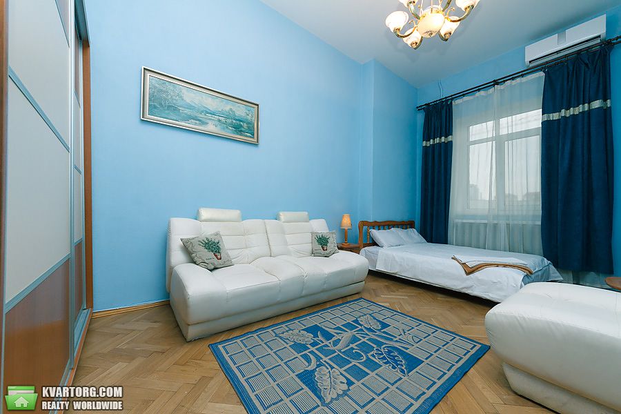Rent out 4-room apartment. Киев,  Костельная — photo 7