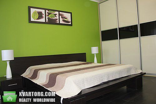 Rent out 3-room apartment. Киев,  Мильчакова — photo 2