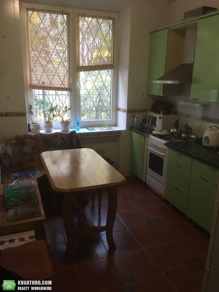 Rent out 1-room apartment. Киев,  Кутузова — photo 2