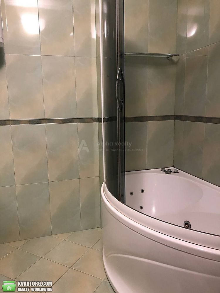 Rent out 3-room apartment. Киев,  Народного ополчения — photo 10