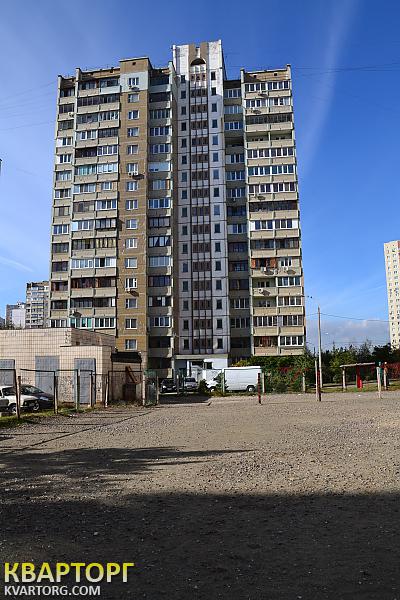 Sell 4-room apartment. Киев,  Милославская — photo 1