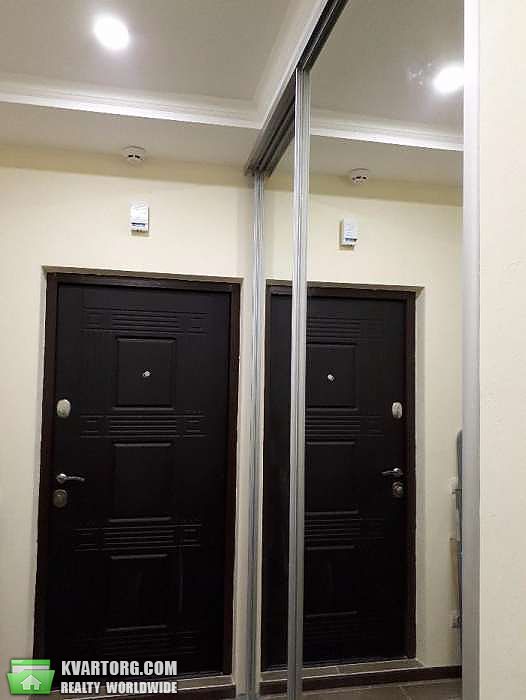Rent out 2-room apartment. Киев, Луценко — photo 3