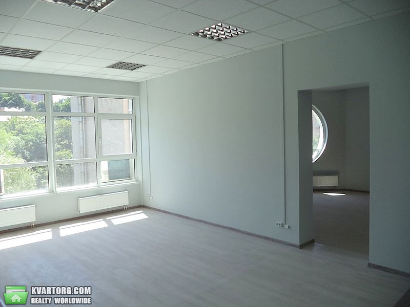 Rent out office. Киев, Кловский спуск — photo 9
