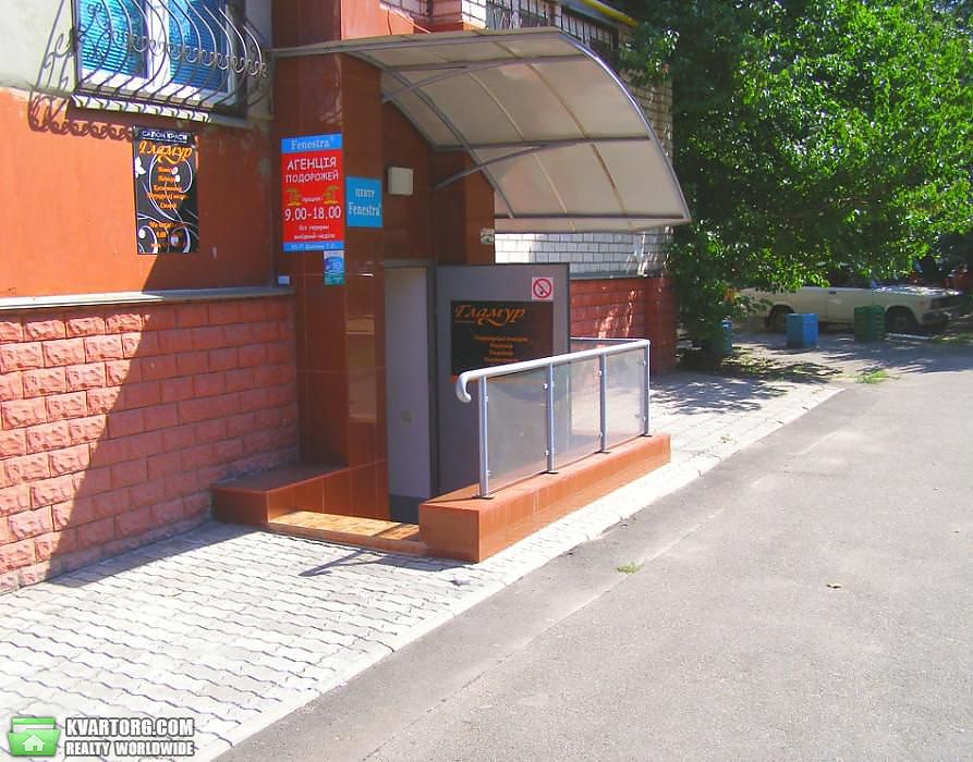 Rent out shop. Киев, ул. Межигорская — photo 1
