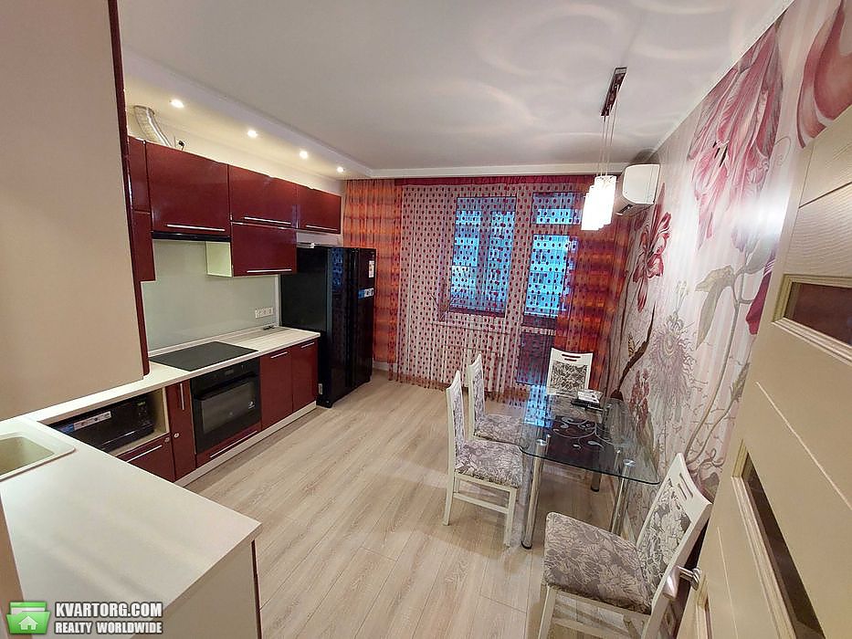 Rent out 2-room apartment. Киев,  Вышгородская — photo 3
