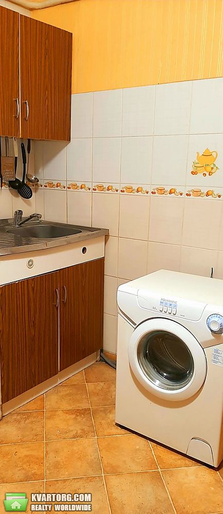 Rent out 2-room apartment. Киев,  Кулибина — photo 2