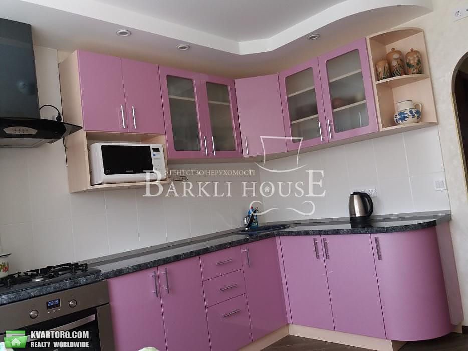 Rent out 3-room apartment. Киев,  Дмитриевская — photo 1