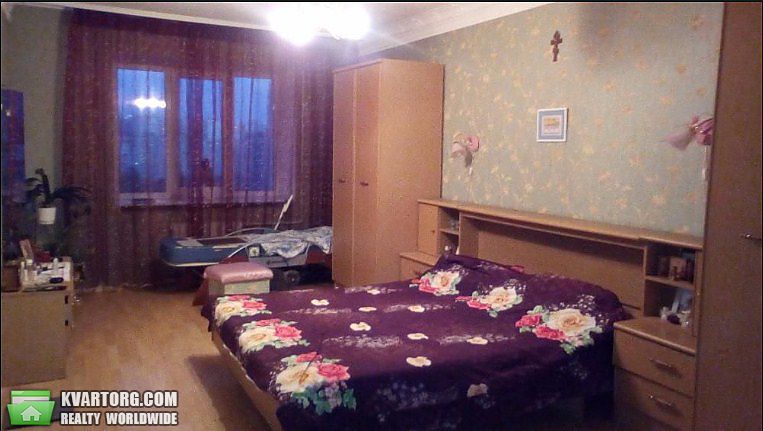 Rent out 3-room apartment. Киев,  Бажана — photo 2