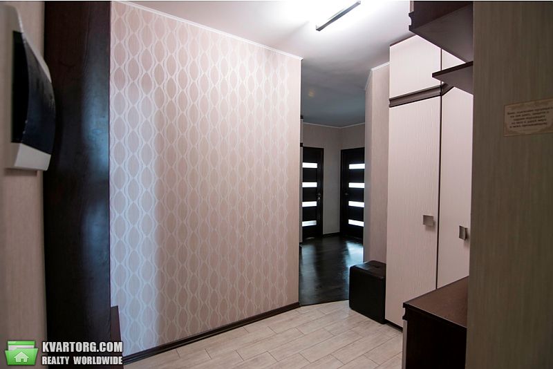 Rent out 2-room apartment. Киев,  Урловская — photo 9