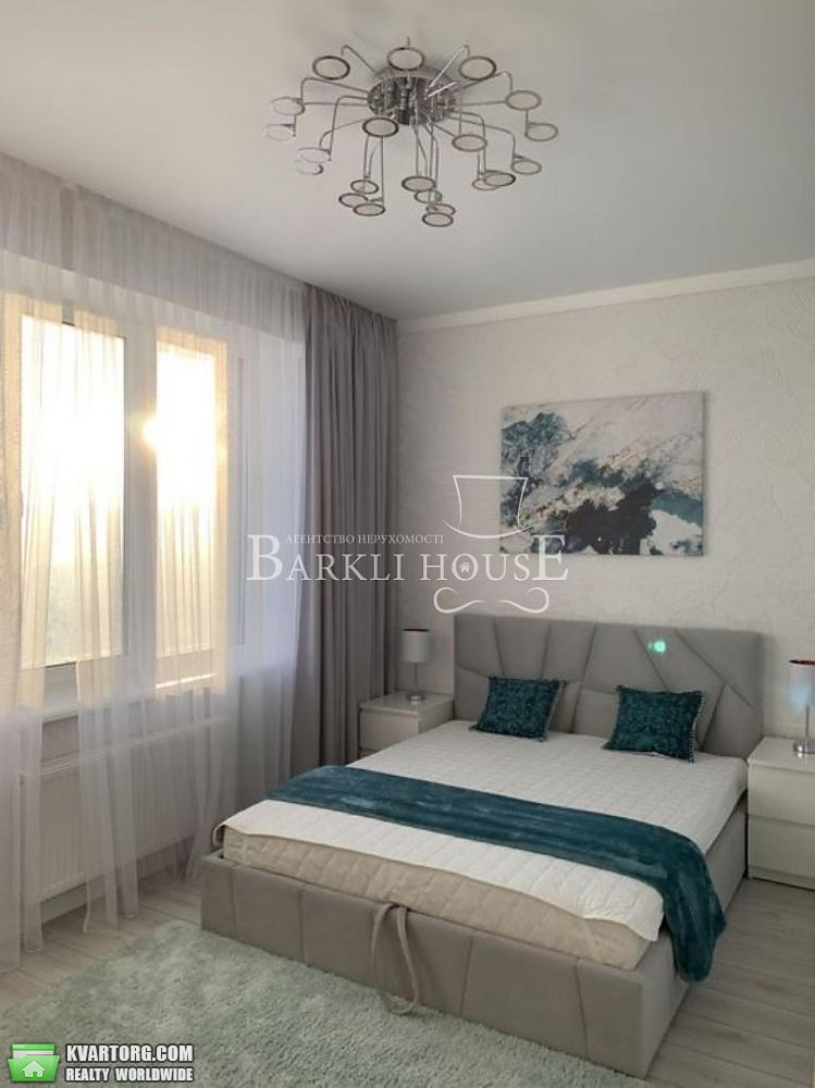 Rent out 3-room apartment. Киев, Никольско Слободская — photo 5