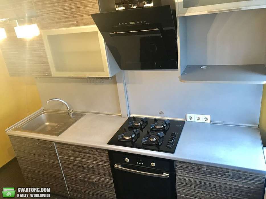 Sell 3-room apartment. Днепропетровск, Набережная Победы — photo 1