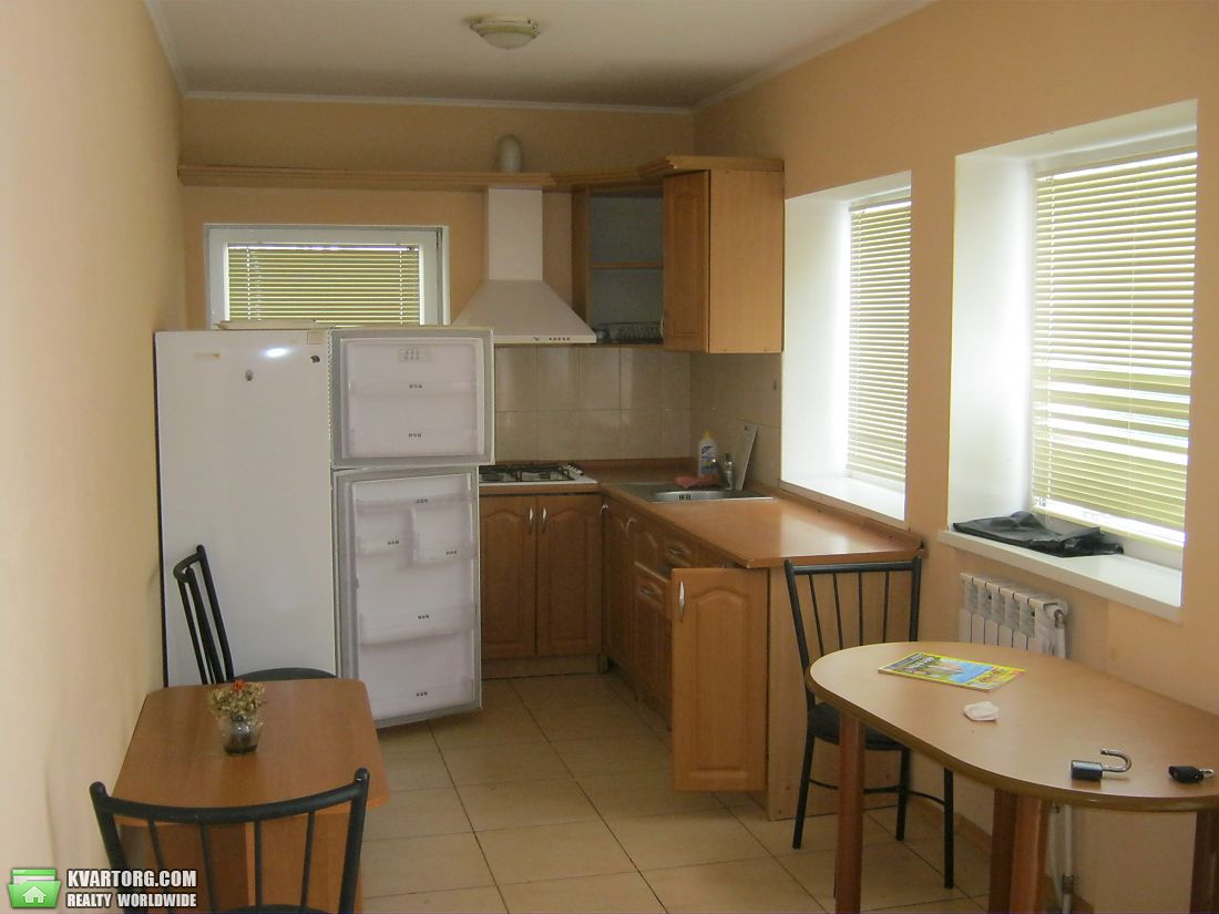 Rent out house. Киев,  Садовая Осокорки — photo 1