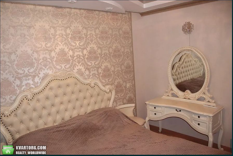Rent out 3-room apartment. Львов, Сорочинська 4 — photo 8