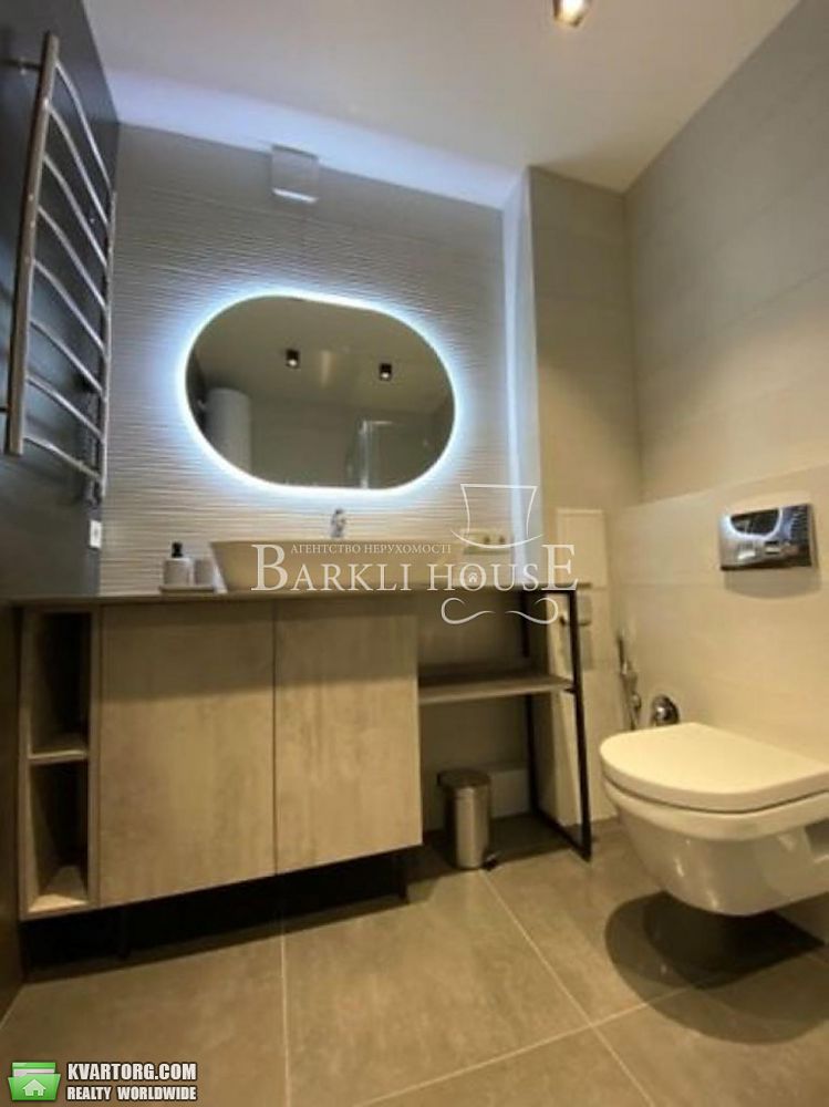 Rent out 2-room apartment. Киев,  Черновола — photo 8
