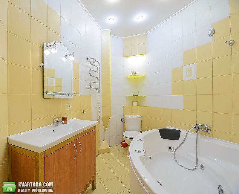 Rent out 3-room apartment. Киев,  Малая Житомирская — photo 7