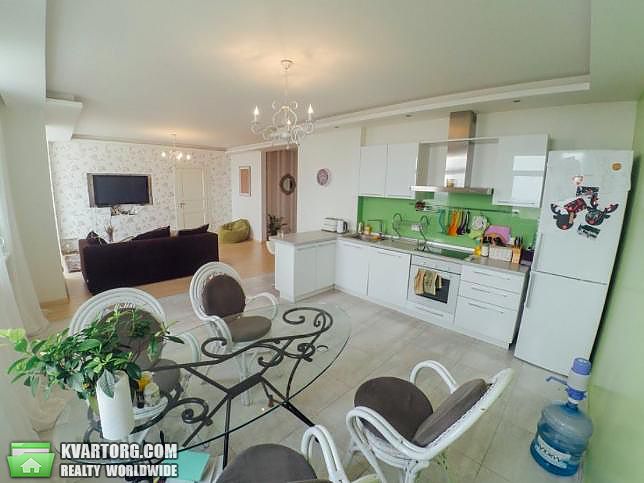 Rent out 3-room apartment. Киев, левитана — photo 1