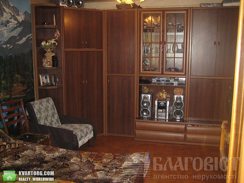 Sell 3-room apartment. Киев,  Радужная — photo 1