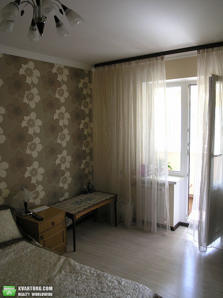 Sell 4-room apartment. Киев,  Семашко — photo 2
