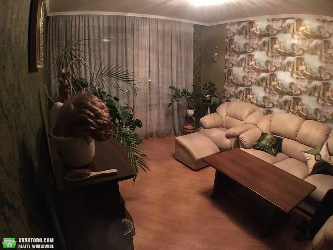 Sell 3-room apartment. Днепропетровск, Славы Бульвар — photo 2
