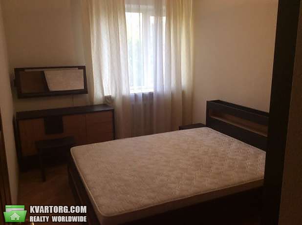 Rent out 3-room apartment. Киев,  Мельникова — photo 2