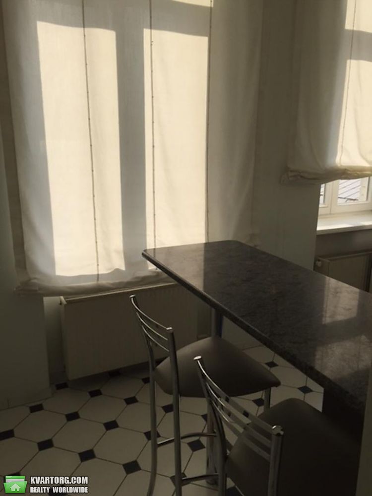 Rent out 2-room apartment. Киев,  Большая Васильковская — photo 6