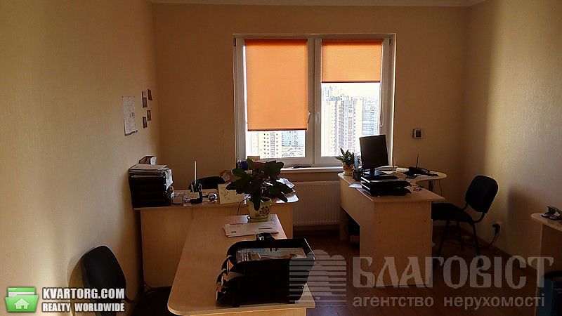 Sell 2-room apartment. Киев,  Урловская — photo 2