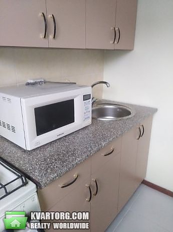 Rent out 2-room apartment. Киев,  Зодчих — photo 8