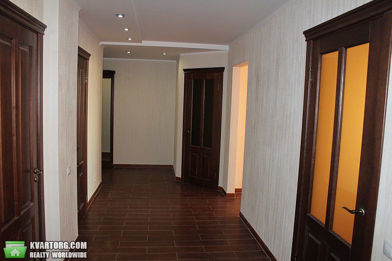 Rent out 3-room apartment. Киев,  Мильчакова — photo 5