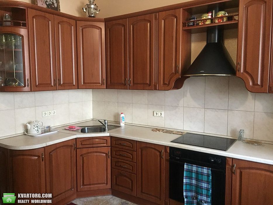 Rent out 2-room apartment. Киев,  Туровская — photo 1