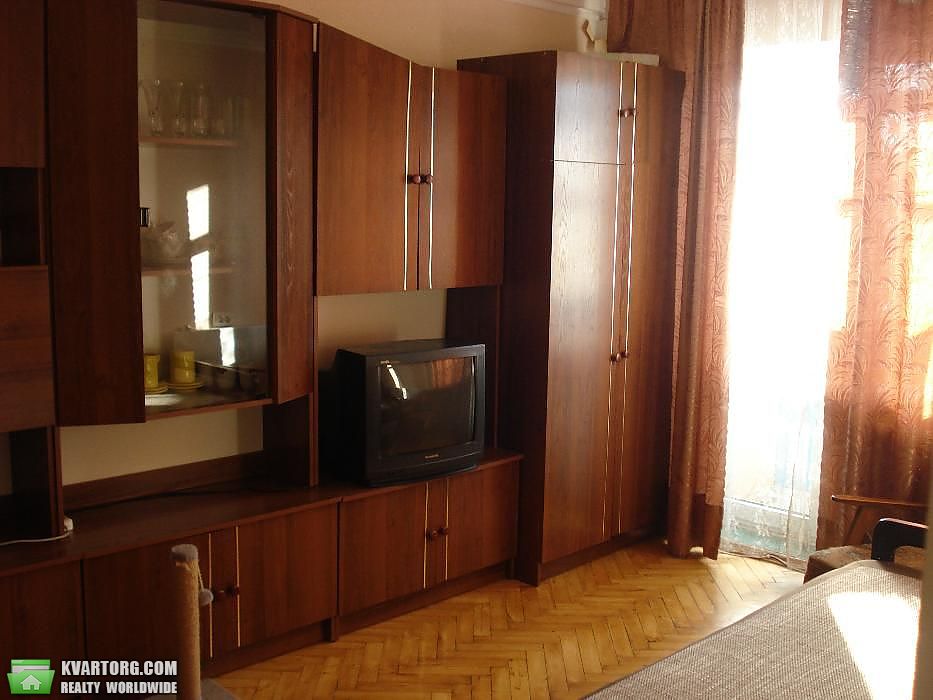 Sell 1-room apartment. Киев,  Автозаводская — photo 1