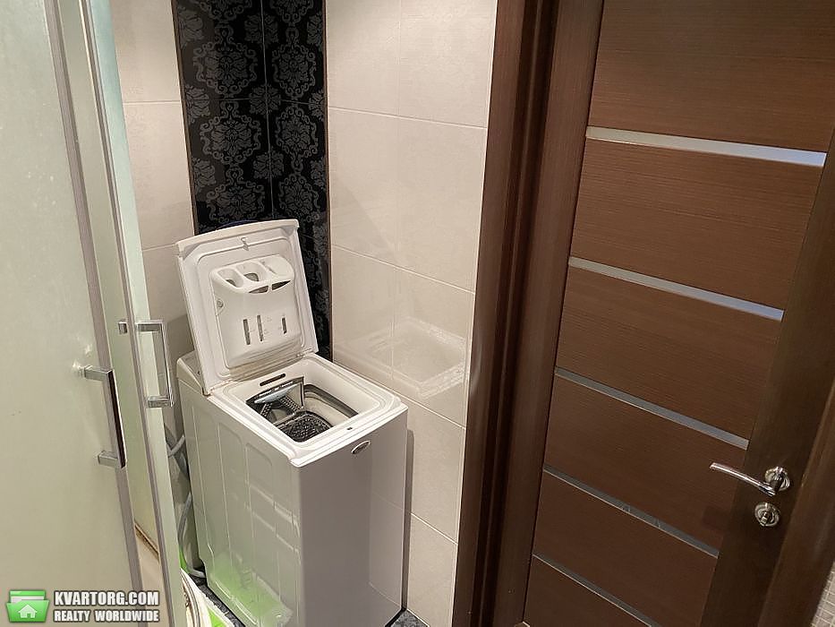 Sell 3-room apartment. Киев,  Пражская — photo 9