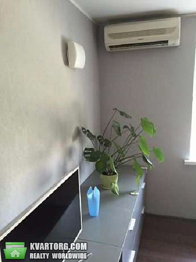 Sell 2-room apartment. Киев,  Приречная — photo 2