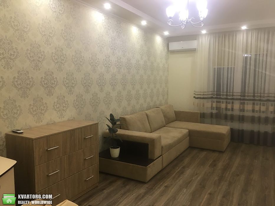 Rent out 2-room apartment. Киев,  Феодосийская — photo 5