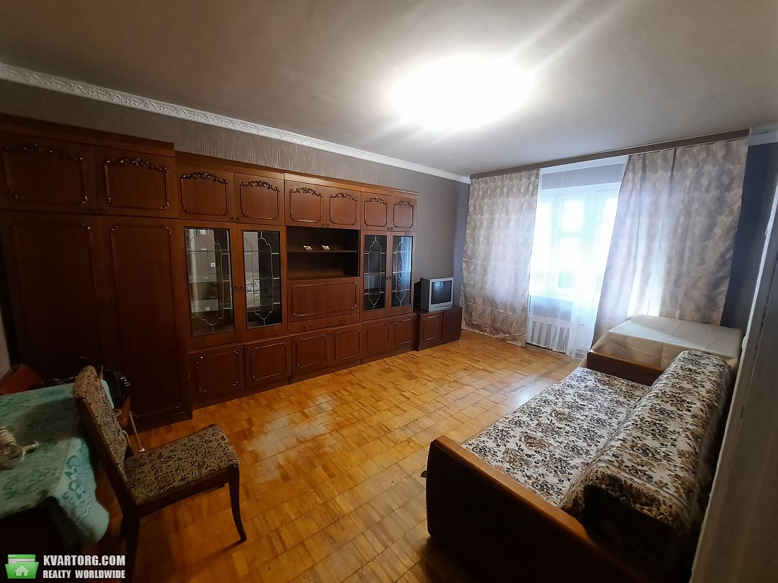 Rent out 1-room apartment. Киев,  Стуса — photo 1