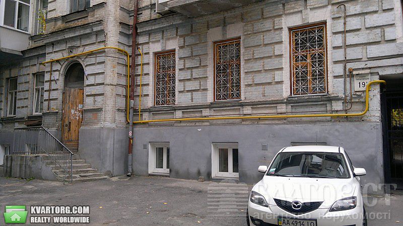 Sell 2-room apartment. Киев,  Тарасовская — photo 1