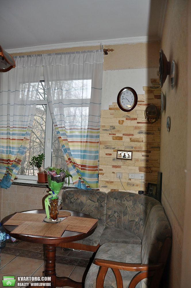 Sell 3-room apartment. Киев,  Петровского — photo 3