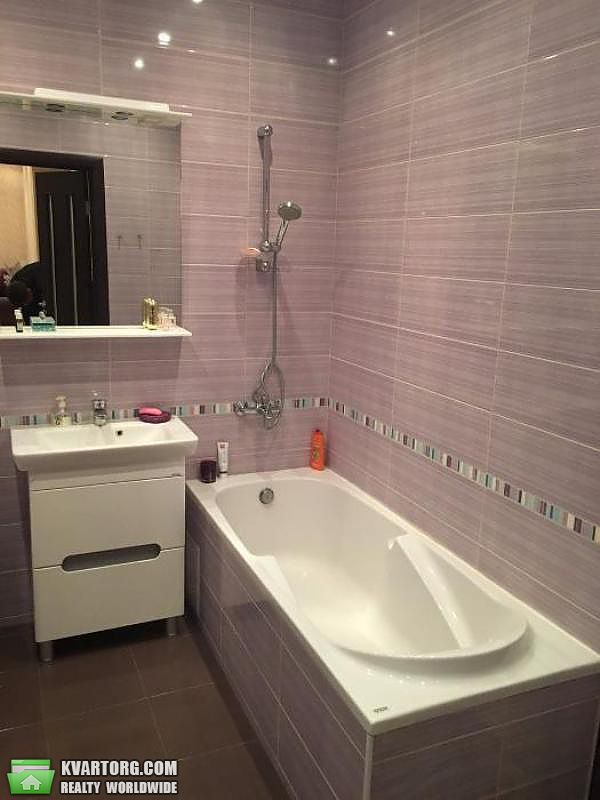 Rent out 2-room apartment. Киев,  Голосеевская — photo 8