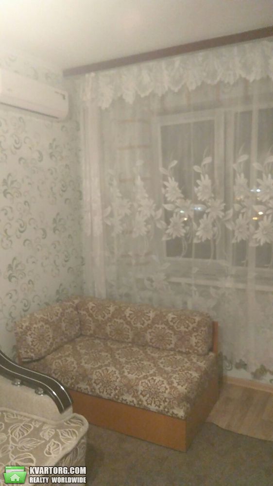 Rent out 2-room apartment. Киев,  Королева пр — photo 8